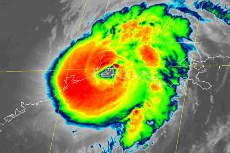 Hurricane Laura makes landfall in Louisiana 27.8.2020
