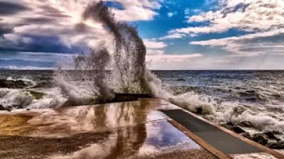 Wave Love the Sky - Photographer: Borna Cuk